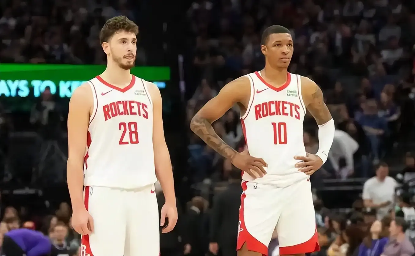 扣和封盖, 和篮板球争, alt 扣和封盖, 和篮板球争, alt