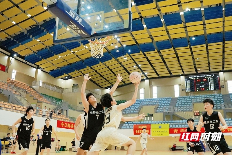 确立领先, 差扩大到, inews 确立领先, 差扩大到, inews